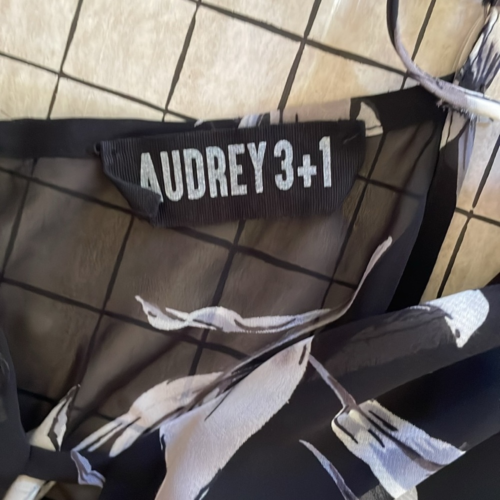 Romper - Picture 2 of 2